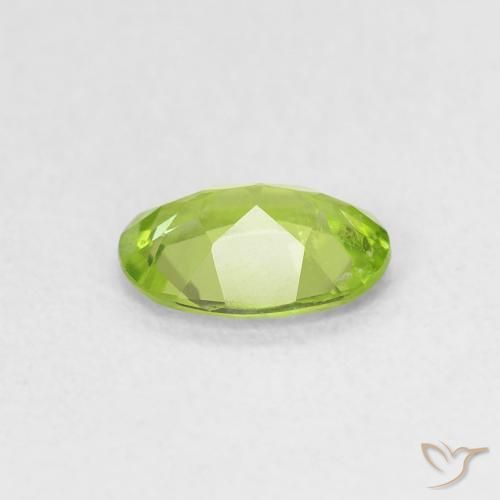 Peridoto Verde giallastro naturale da 0.67 ct, Ovale, VVS