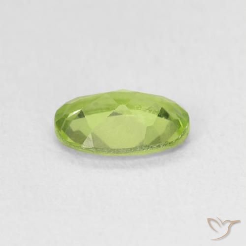 Peridoto Verde acceso naturale da 0.79 ct, Ovale, VVS