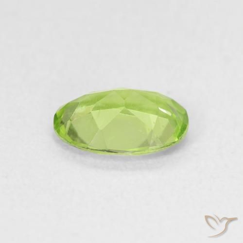 Peridoto Verde chiaro e vivace naturale da 0.78 ct, Ovale, VVS