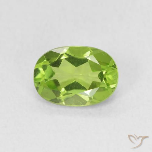 Peridoto Verde medio naturale da 0.96 ct, Ovale, VVS-VS