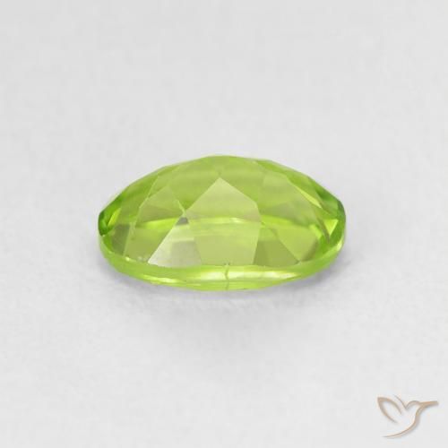 Peridoto Verde medio naturale da 0.96 ct, Ovale, VVS-VS