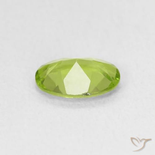 Peridoto Verde medio naturale da 0.71 ct, Ovale, VVS-VS