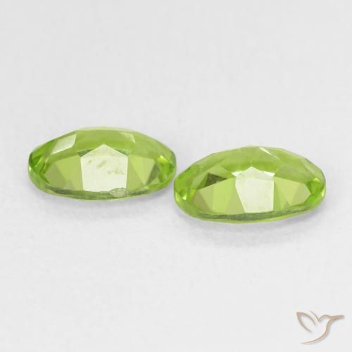 Gemme di Peridoto Verde chiaro e vivace naturale da 1.62 ct, Ovale, VS