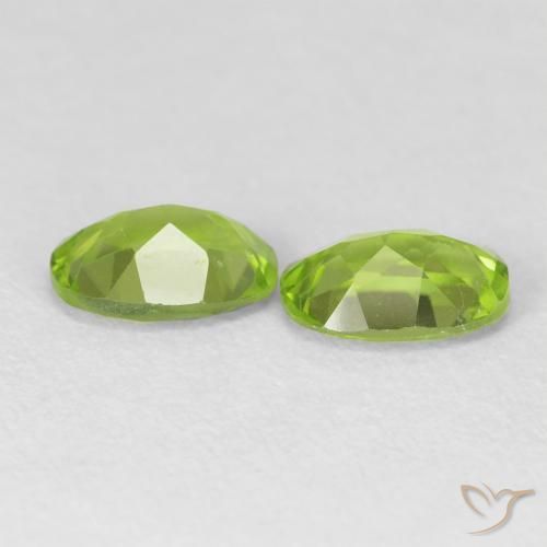 Gemme di Peridoto Verde medio naturale da 1.66 ct, Ovale, VVS-VS