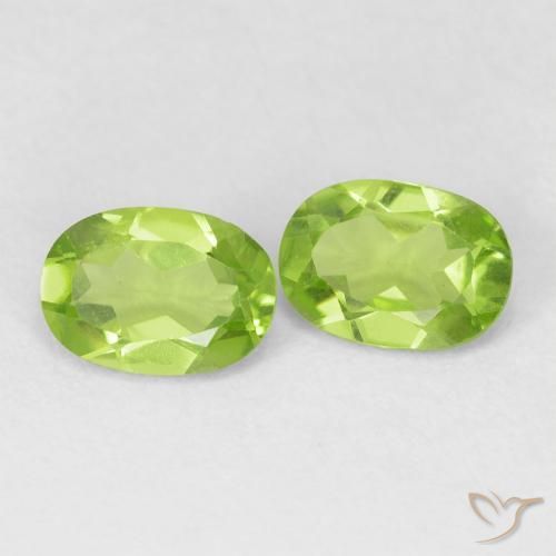 Gemme di Peridoto Verde medio naturale da 1.67 ct, Ovale, VVS