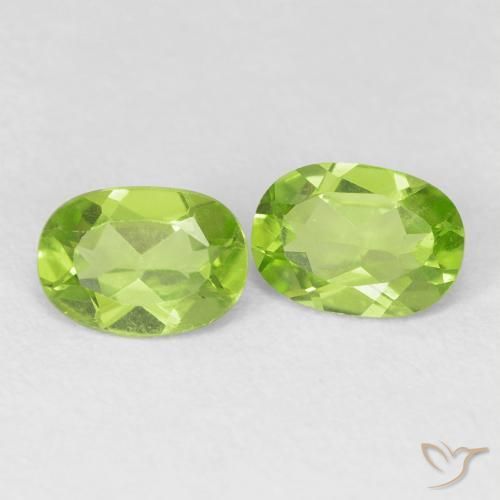 Gemme di Peridoto Verde acceso naturale da 1.61 ct, Ovale, VVS