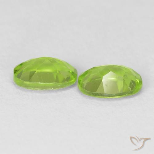 Gemme di Peridoto Verde acceso naturale da 1.82 ct, Ovale, VVS-VS