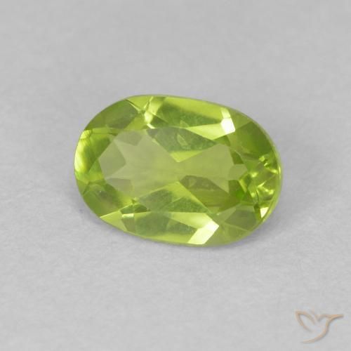 Peridoto Verde brillante naturale da 0.82 ct, Ovale, VS