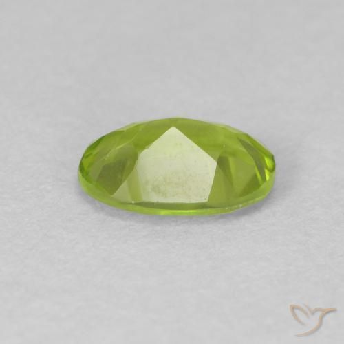 Peridoto Verde brillante naturale da 0.82 ct, Ovale, VS