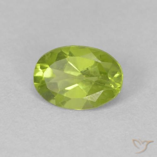 Peridoto Verde medio naturale da 0.72 ct, Ovale, VVS