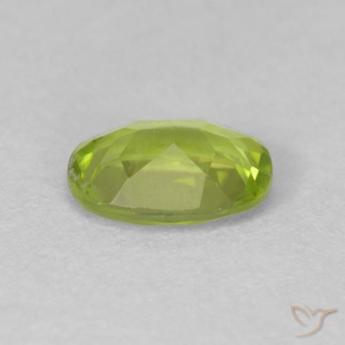 Peridoto Verde medio naturale da 0.88 ct, Ovale, VVS