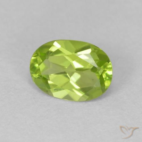 Peridoto Verde medio naturale da 0.85 ct, Ovale, VVS
