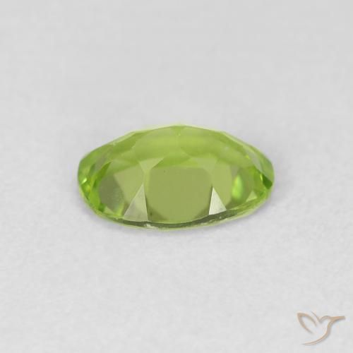 Peridoto Verde giallastro naturale da 0.77 ct, Ovale, VVS-VS