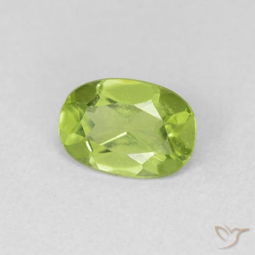 Peridoto Verde medio naturale da 0.78 ct, Ovale, VVS-VS