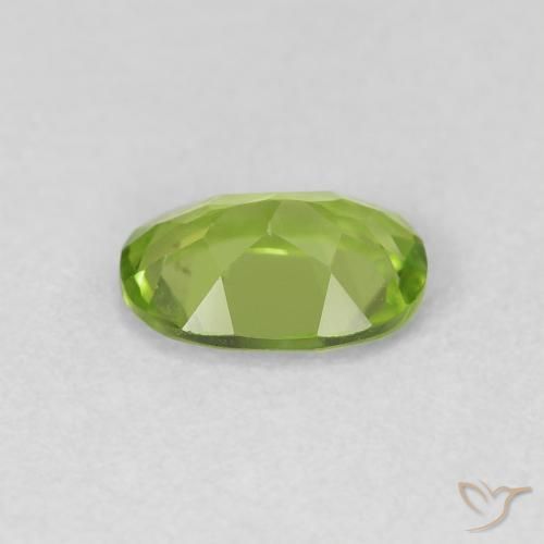 Peridoto Verde medio naturale da 0.87 ct, Ovale, VVS-VS