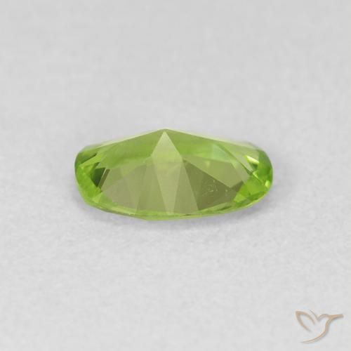 Peridoto Verde giallastro naturale da 0.72 ct, Ovale, VVS-VS