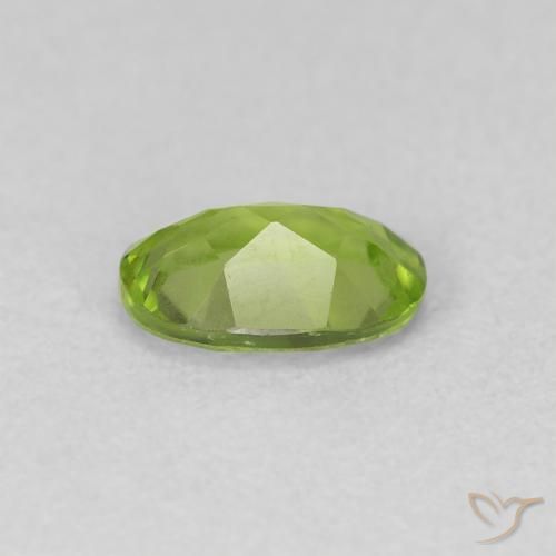 Peridoto Verde acceso naturale da 0.80 ct, Ovale, VVS-VS