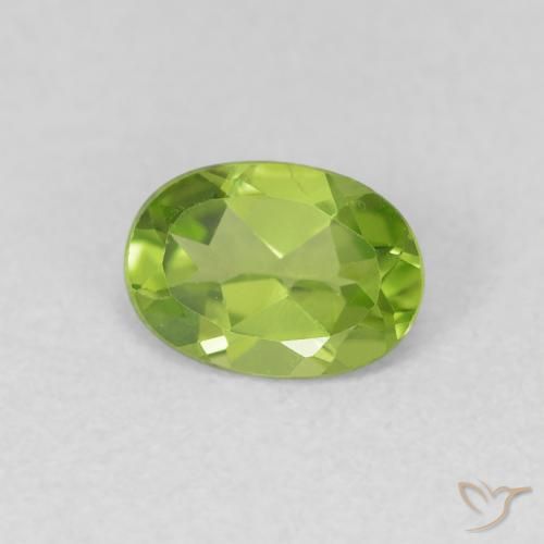Peridoto Verde acceso naturale da 0.77 ct, Ovale, VVS-VS