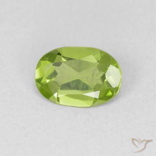 Peridoto Verde acceso naturale da 0.70 ct, Ovale, VVS-VS