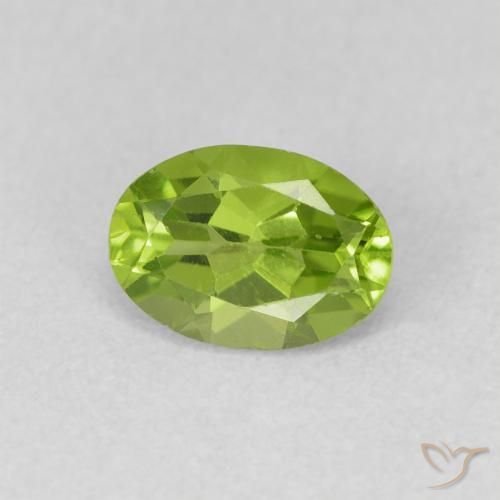 Peridoto Verde acceso naturale da 0.93 ct, Ovale, VVS-VS