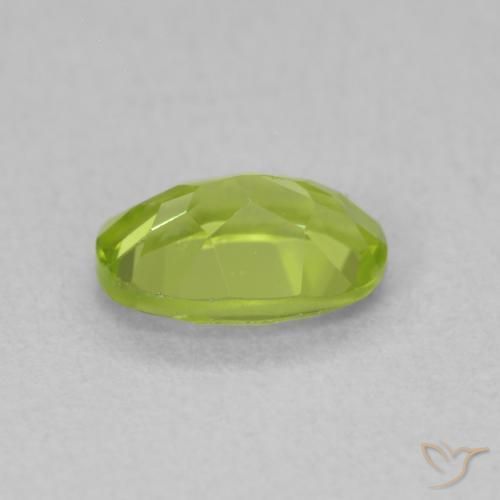 Peridoto Verde acceso naturale da 0.86 ct, Ovale, VS