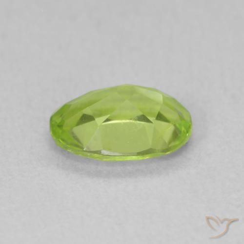 Peridoto Verde acceso naturale da 0.85 ct, Ovale, VS