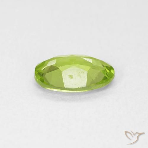 Peridoto Verde acceso naturale da 0.72 ct, Ovale, VVS-VS