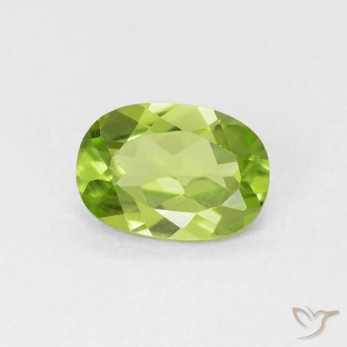 Peridoto Verde medio naturale da 0.92 ct, Ovale, VVS-VS