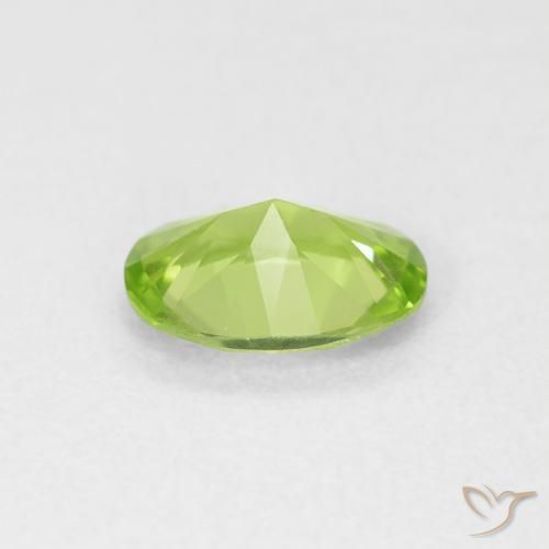Peridoto Verde medio naturale da 0.77 ct, Ovale, VVS-VS