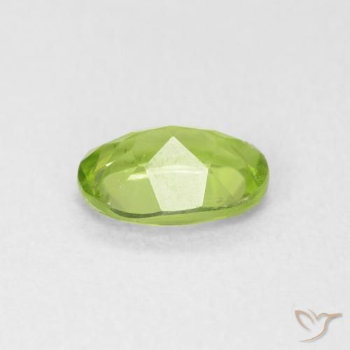 Peridoto Verde acceso naturale da 0.86 ct, Ovale, VS