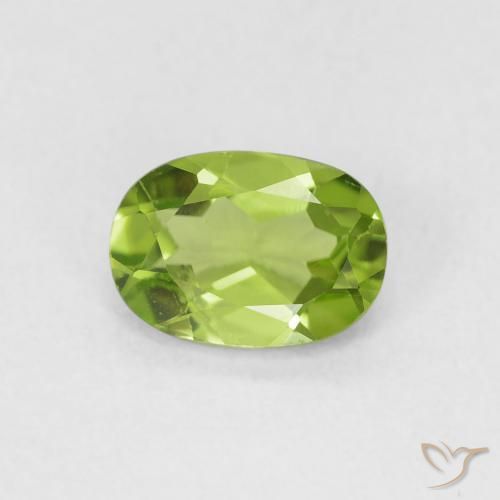 Peridoto Verde medio naturale da 0.92 ct, Ovale, VVS-VS