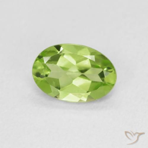 Peridoto Verde chiaro e vivace naturale da 0.74 ct, Ovale, VVS-VS