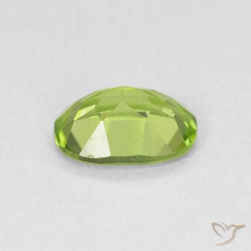 Peridoto Verde medio naturale da 0.87 ct, Ovale, VS