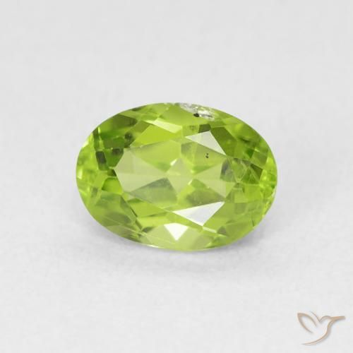 Peridoto Verde acceso naturale da 1.07 ct, Ovale, VS
