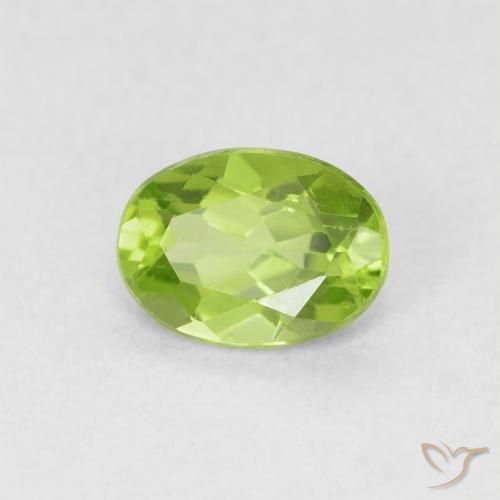 Peridoto Verde giallastro naturale da 0.79 ct, Ovale, VS