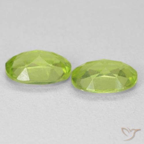 Gemme di Peridoto Verde brillante naturale da 1.68 ct, Ovale, VVS-VS