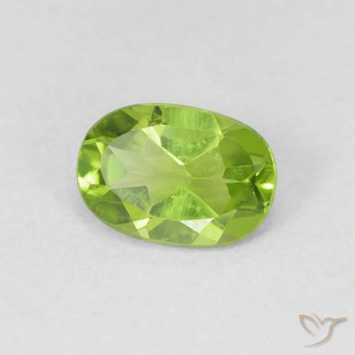 Peridoto Medium Light-Green naturale da 0.89 ct, Ovale, VVS-VS