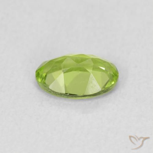 Peridoto Verde chiaro e vivace naturale da 0.76 ct, Ovale, VS