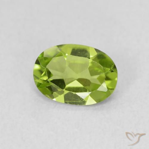 Peridoto Verde acceso naturale da 0.78 ct, Ovale, VS