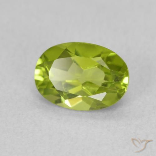 Peridoto Verde medio naturale da 0.90 ct, Ovale, VS
