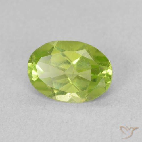 Peridoto Verde brillante naturale da 0.80 ct, Ovale, VS