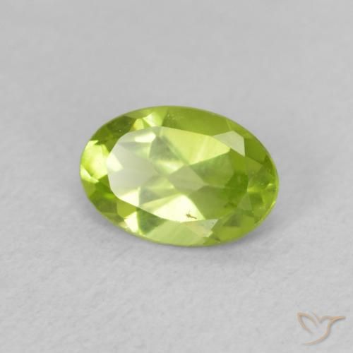 Peridoto Verde brillante naturale da 0.72 ct, Ovale, VVS-VS