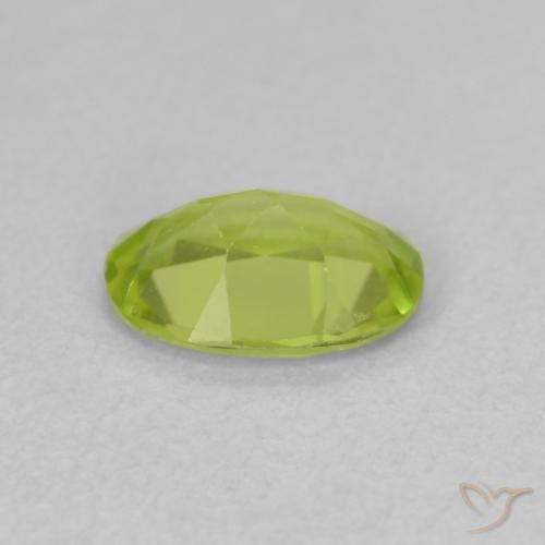 Peridoto Verde brillante naturale da 0.74 ct, Ovale, VVS-VS