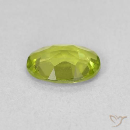Peridoto Verde acceso naturale da 0.72 ct, Ovale, VVS-VS
