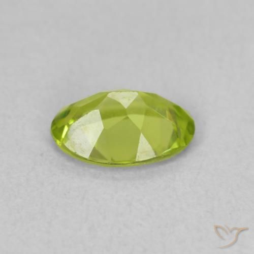 Peridoto Verde giallastro vivace naturale da 0.70 ct, Ovale, VVS-VS
