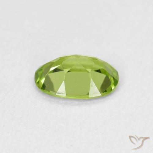 Peridoto Verde medio naturale da 0.73 ct, Ovale, VVS-VS