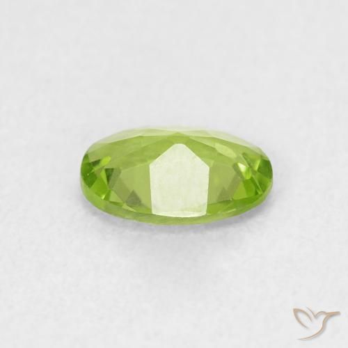 Peridoto Verde acceso naturale da 0.72 ct, Ovale, VVS-VS