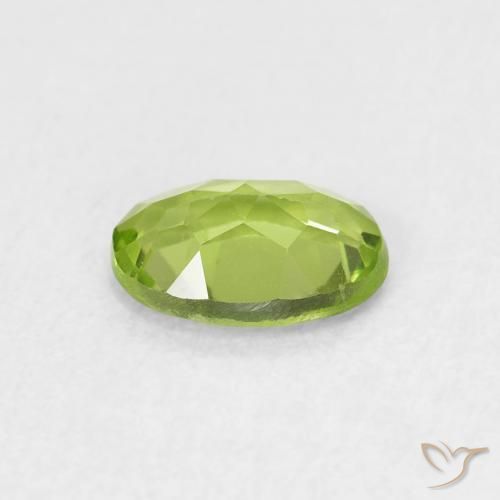 Peridoto Verde medio naturale da 0.80 ct, Ovale, VVS-VS