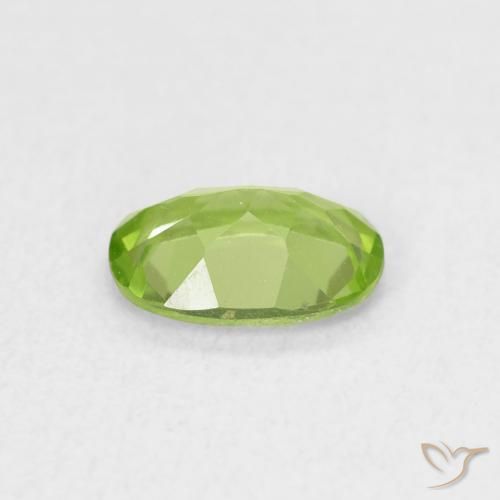 Peridoto Verde acceso naturale da 0.77 ct, Ovale, VVS-VS