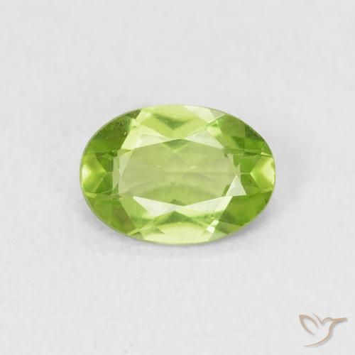 0.71ct Naturale Medium Light-Green Peridoto, Ovale, VVS-VS
